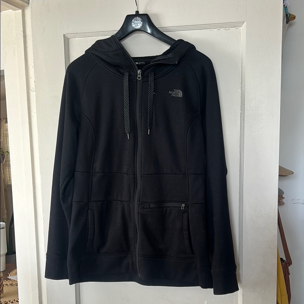 The North Face Men's Black Hoodie Sweater